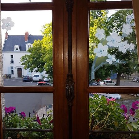 Le Petit Logis De Tinténiac Angers Exterior foto
