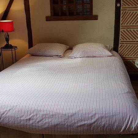 Le Petit Logis De Tinténiac Angers Exterior foto